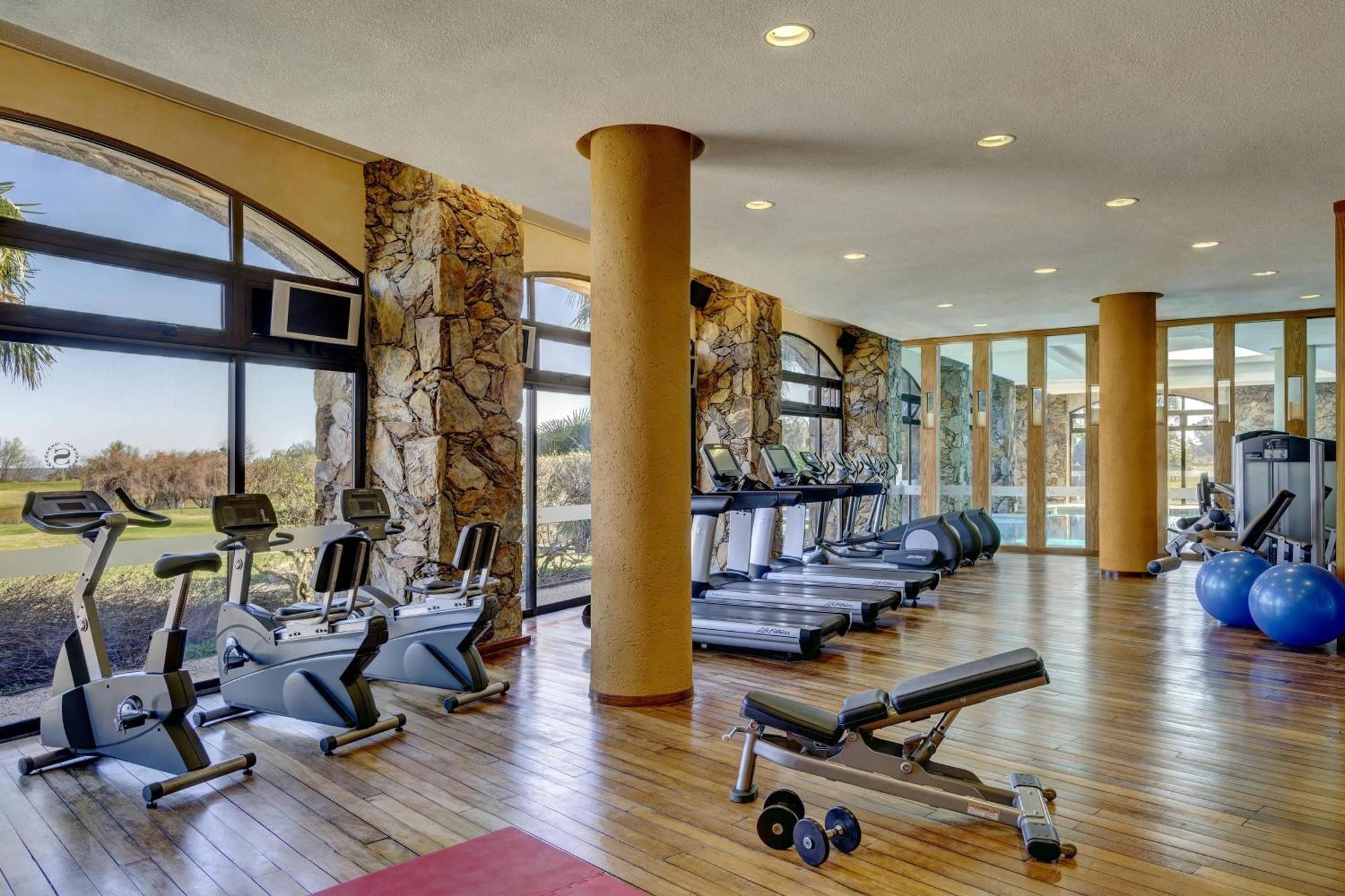 Sheraton Colonia Golf & Spa Resort Colonia del Sacramento Exterior photo The gym at the hotel