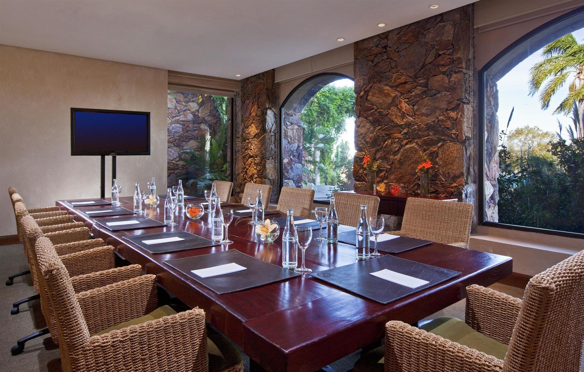 Sheraton Colonia Golf & Spa Resort Colonia del Sacramento Exterior photo Meeting room at the Four Seasons Hotel